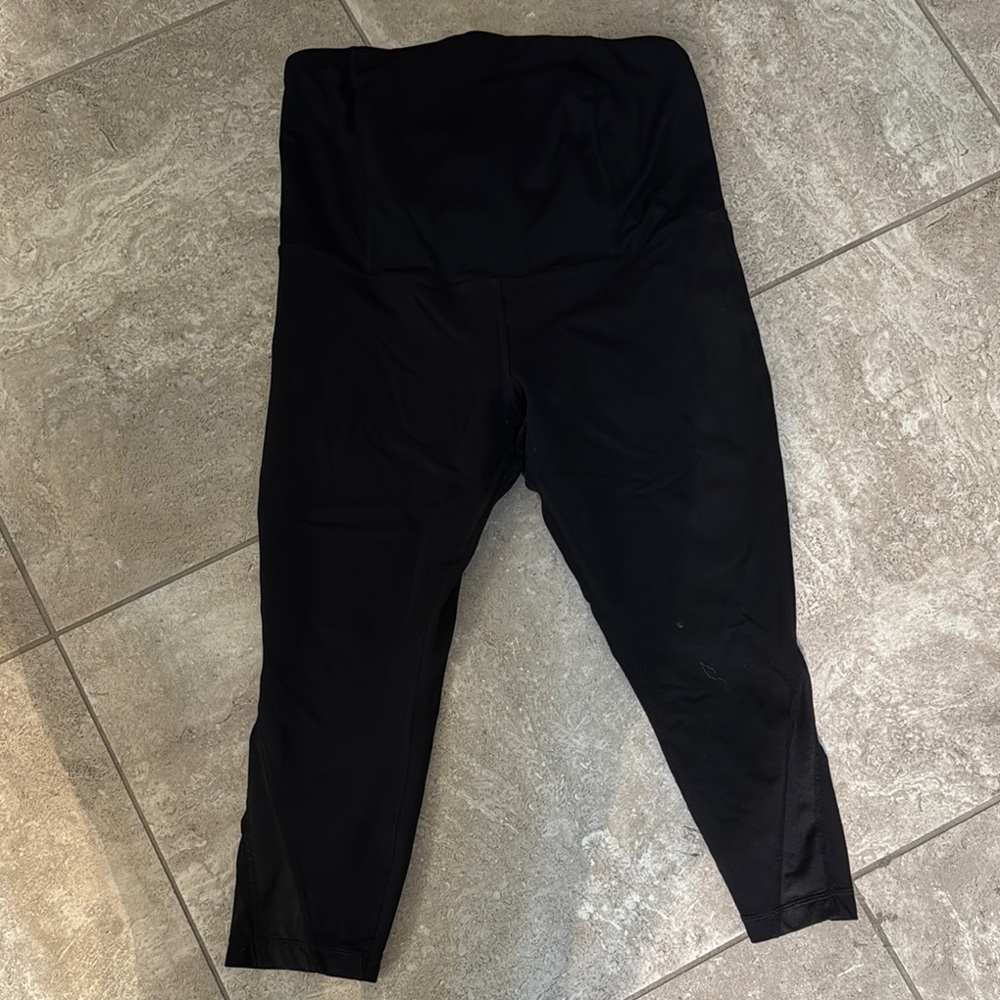 Ingrid & Isabel Black Leggings